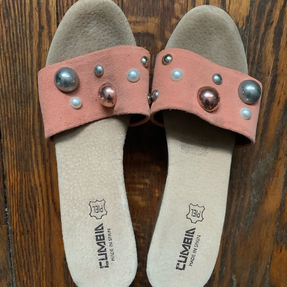 Cute pearled heel clogs